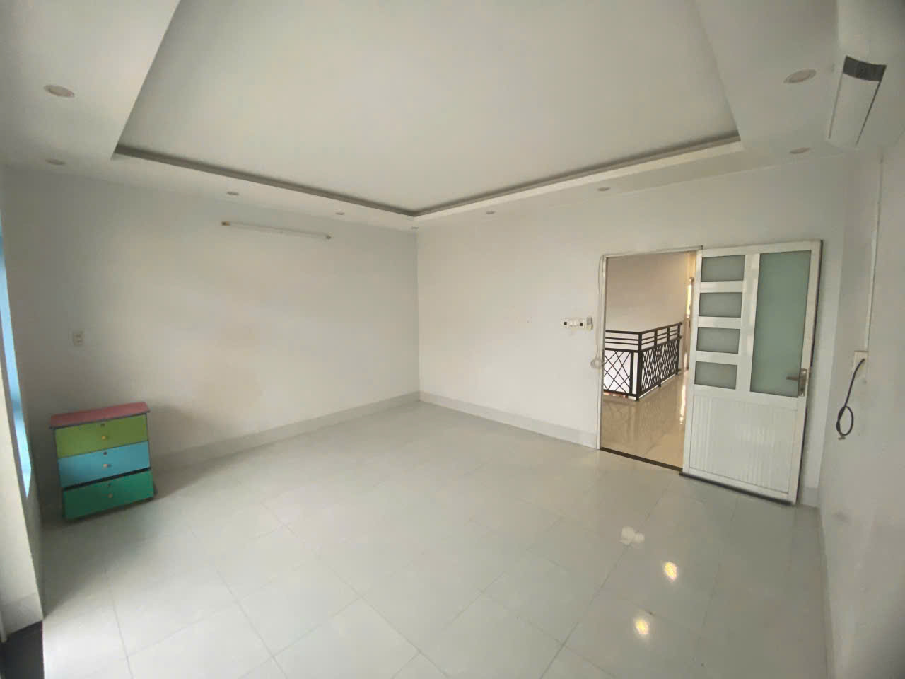 Cần cho thuê nhà hoàn thiện 1 trệt 2 lầu đối diện nhà Hát